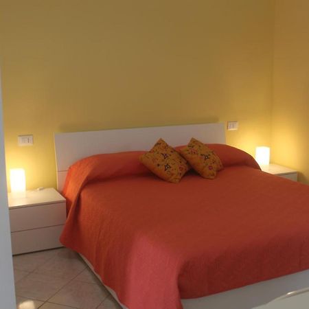 Camere Dieci Maggio- Beb Dory, Nemo, Guizzo ปอนซา ภายนอก รูปภาพ